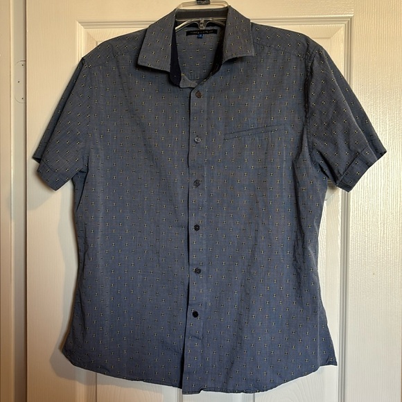 Vince Camuto men’s blue short sleeve button down shirt size large - Picture 1 of 9